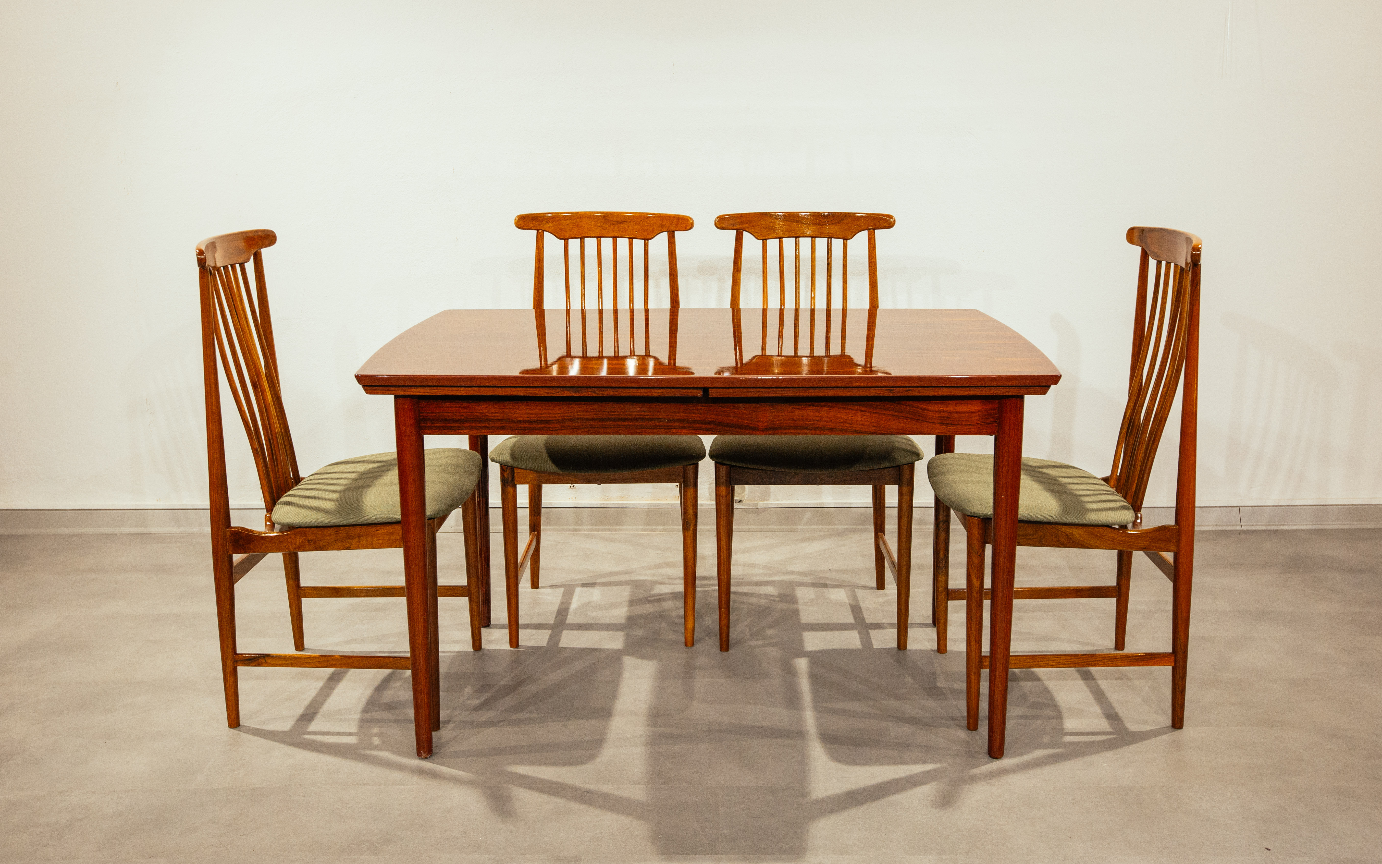 Danish Mid-Century Modern Rosewood Dining table